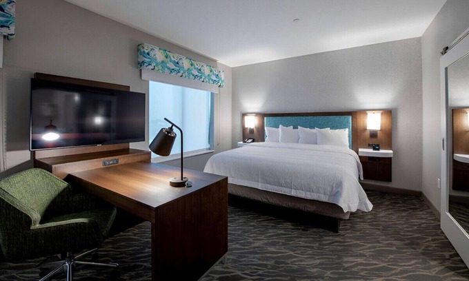 Duncanville House | Comfortable & Relaxing Rm for Couples! Pool,Gym