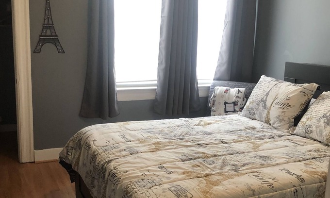 Allendale House | Comfortable Room near Baltimore Hospitals