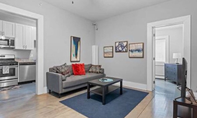Sherman Hill Apartment | Comfortable stay downtown near sculpture park-7