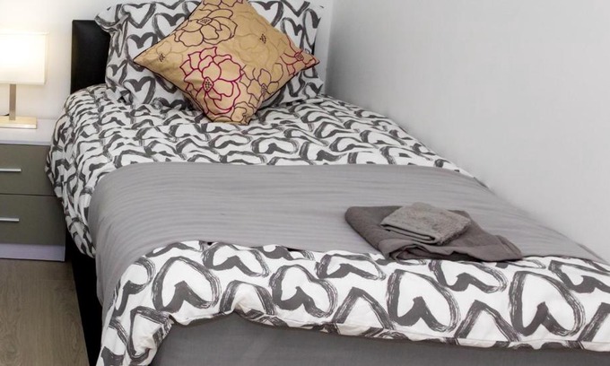 Shirley House | Comfortable stay in Shirley, Solihull - Room 3