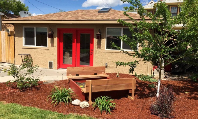 Livingston Apartment | Comfortable Studio Cottage, within walking distance to downtown Livingston