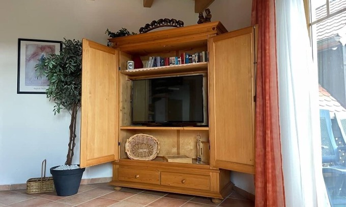 Neualbenreuth Apartment | Comfortable vacation apartment for up to 4 people (85 sqm)