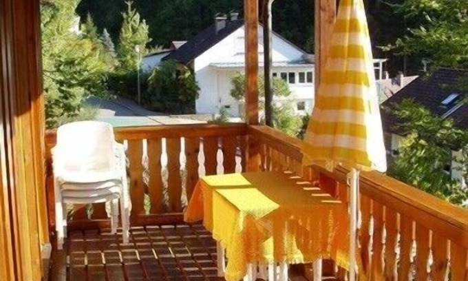 Hornberg House | Comfortable vacation home in southern-facing slope at the edge of the forest