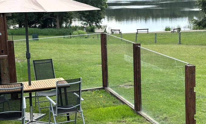 Reimershagen House | Comfortable vacation home with direct lake view - Lake view