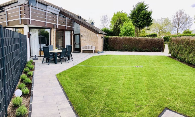 Brouwershaven House | Comfortable vacation home harmoniously nestled in the Port Greve park - Zeeland