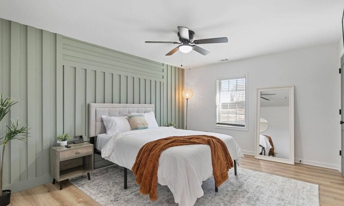 Clarkdale Apartment | Comfy 2 bedroom w/Free Parking