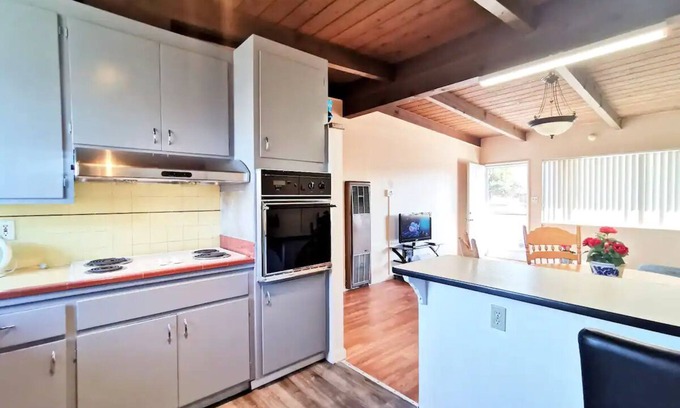 Richmond Annex Apartment | Comfy 2BR 1Bath Apartment near HWY580-80