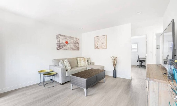 Sunnyvale West Apartment | Comfy 2BR Apt w/AC/Washer/Dryer/EV - in Sunnyvale