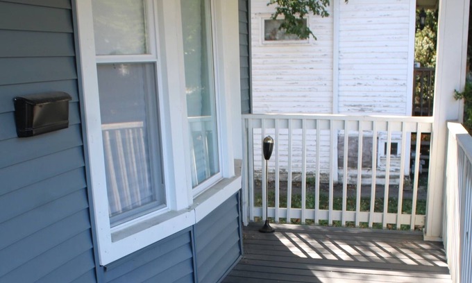 Washington Heights House | Comfy 4 bedroom family home