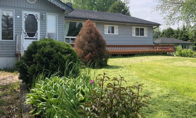 Kirkfield House | Comfy 5 Bedroom Cottage, 1 Hr Toronto