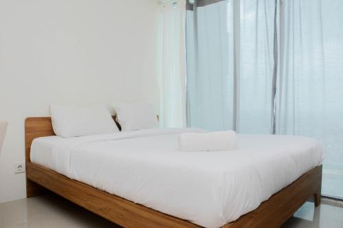 Pekayon Jaya Apartment | Comfy and Warm Studio Grand Kamala Lagoon Apartment By Travelio