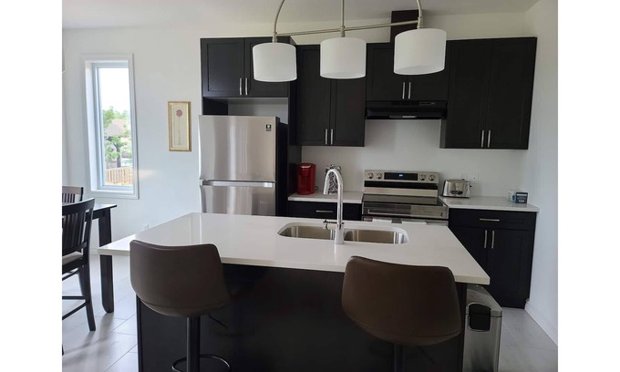 London House | Comfy brand new 3 bedroom townhouse for your comfort