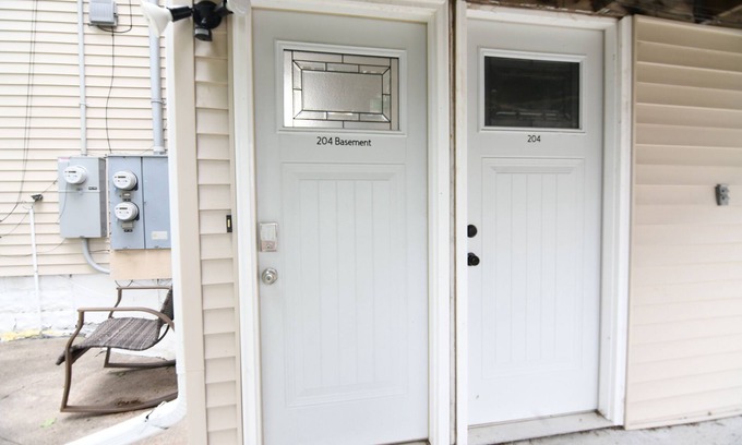Norfolk Apartment | Comfy, Casual and Close!