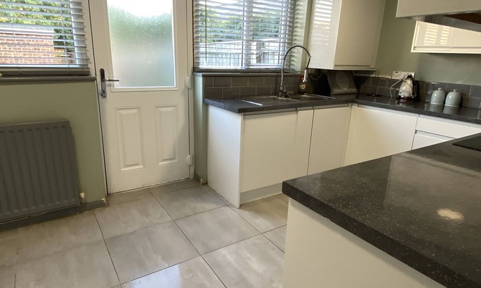 Harrowgate Hill House | Comfy Darlington Hideaway Near A1, A19 & A66