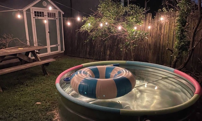 Bayou St. John House | Comfy Gem with Cowboy Pool, Yard, Porch, & Laundry