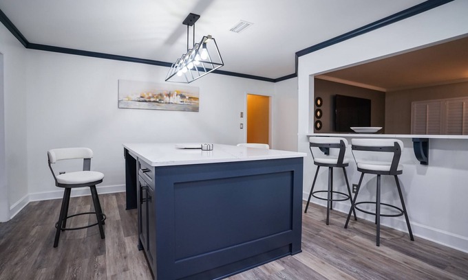 Gainesville House | Comfy GNV Home *New Kitchen* w/Fire Pit