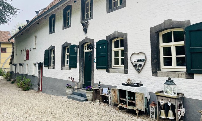Slenaken House | Comfy Holiday Home near Forest in Slenaken