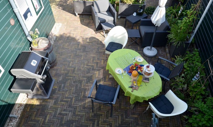 Edam House | Comfy Holiday Home with Fenced Courtyard in Edam close to Centre