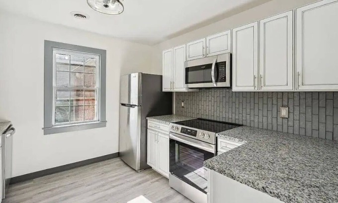 University City House | Comfy home near Clayton