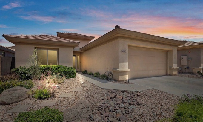 Anthem House | Comfy-Ideal for Traveling Pros/Med. trips-Gated