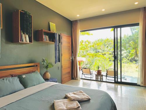 Ben Tre Bed & Breakfast | Comfy Riverside Mekong homestay Ben Tre