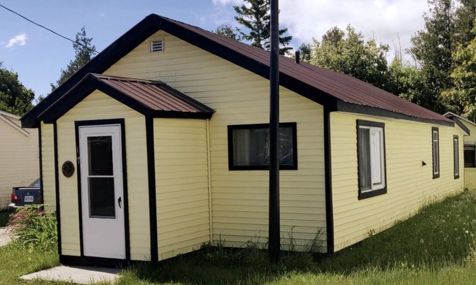St Ignace House | Comfy Stay by Ferry in St. Ignace!