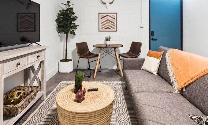 Virginia Highland Apartment | Comfy Studio with Queen Bed, City Walkable!