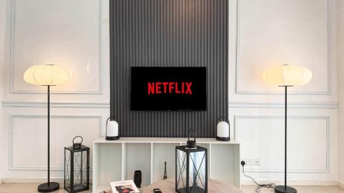 Larut House | Comfy Terrace House Homestay near Zoo with Netflix