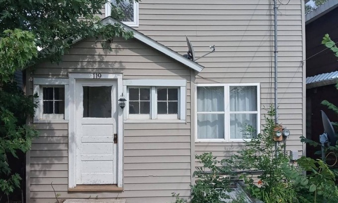 Nashwauk House | Comfy two bedroom home with washer & dryer!