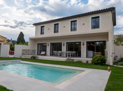 Chateauneuf-de-Gadagne Villa | Comme à la maison