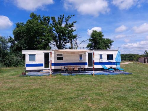 Arcomps Other | Comme chez Moi - Mobile-home dans camping à la ferme