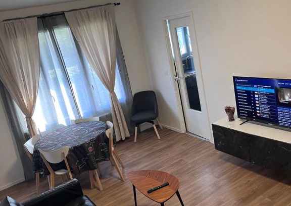 Noisy-le-Sec Apartment | Commerce à proximité et 10 minute de la gare