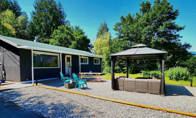 Canoe House | Commorancy in Canoe