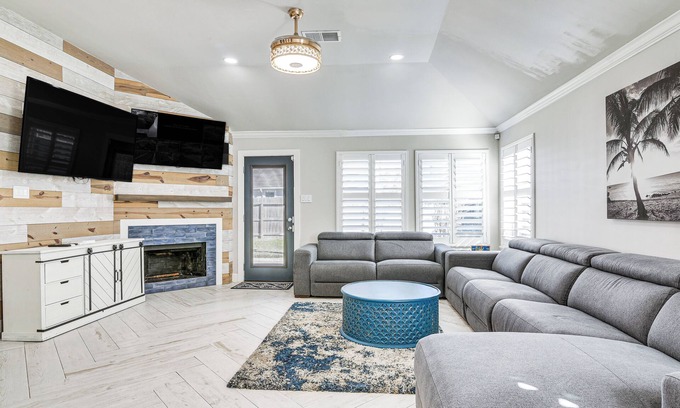 Sienna Plantation House | Community Pool & Courts: Missouri City Gem w/Yard