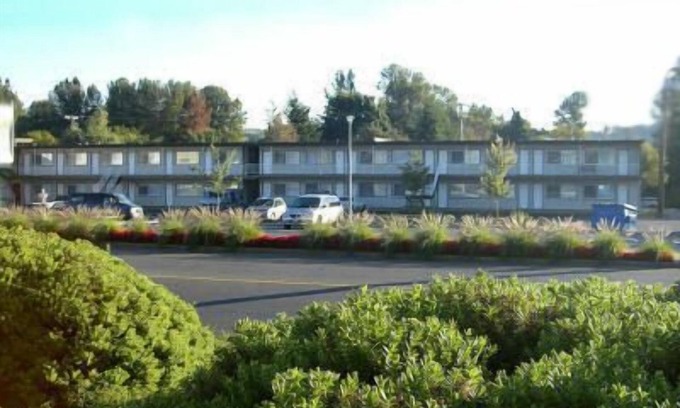 Courtenay Hotel | Comox Valley Inn & Suites