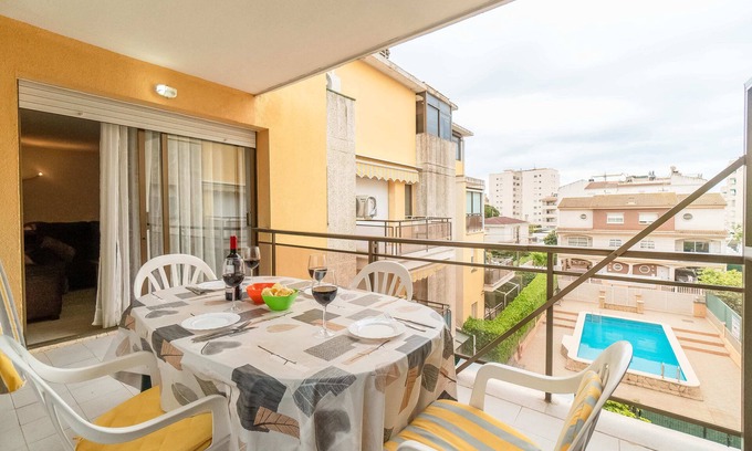 Cunit Apartment | Complete apartment with pool and large balcony