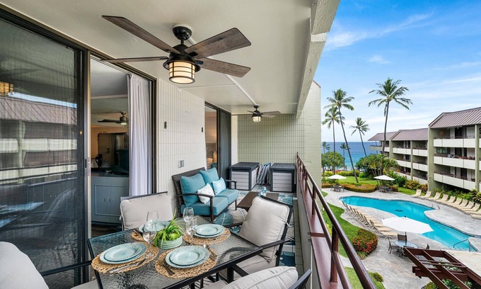 Kahaluu Bay Condo | 🏖️Complete Remodel | Ocean & Mountain Views | Concierge | Walk to Magic Sands