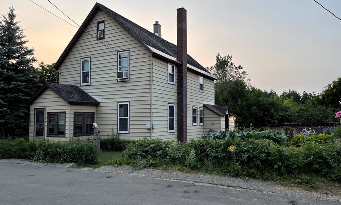 Ishpeming House | Completely remodeled lower unit in historic 1880's house.