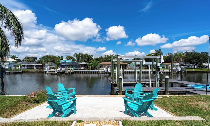 Bay Crest Park House | Completely Reno'd Luxury Canalfront Tampa Bay Home