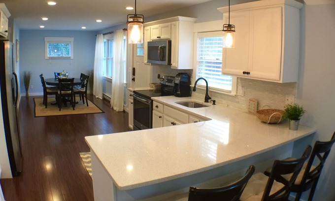 Baiting Hollow House | Completely Renovated House Steps To The Beach In Heart of North Fork Wineries