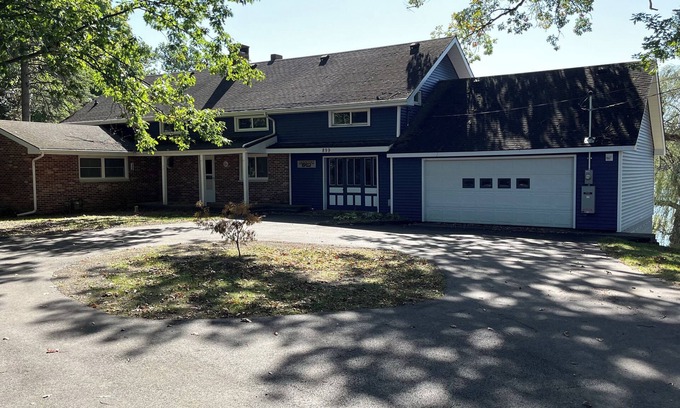 Quincy Cottage | Completely Renovated in 2024 Family Lake House