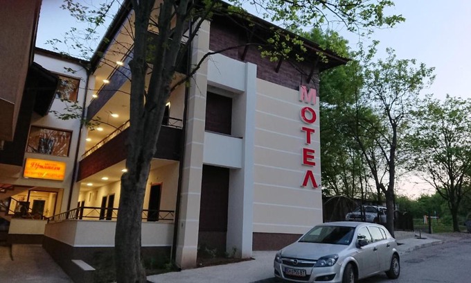 Pleven Hotel | Complex Friends