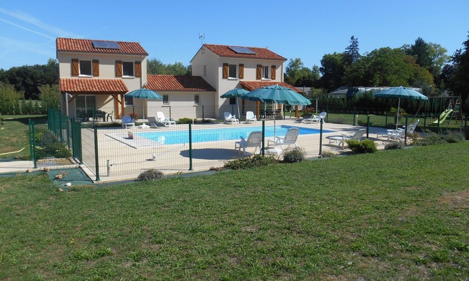 Savignac-les-Eglises House | Complex of 4 self-catering cottages hameaudesaintprivat