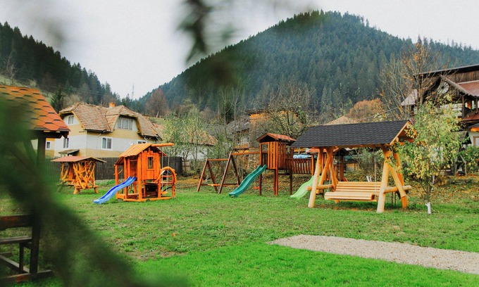 Campulung Moldovenesc House | Complex Turistic Constantin Bucovina