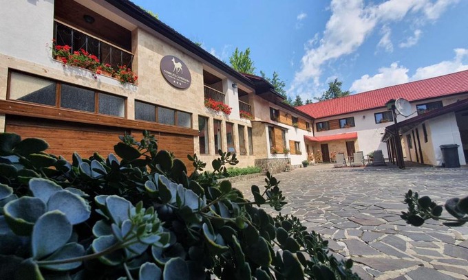 Firiza Hotel | Complex Turistic Caprioara