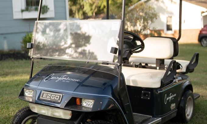 Covington House | Complimentary Golf Cart - .9 Miles From Square - Hot Tub