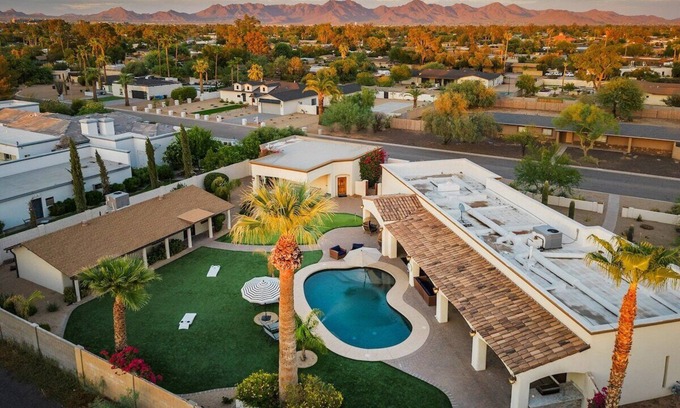 Shea North Estates House | Compound - Pool-HotTub-Golf-Shuffleboard-Outdoor Fun