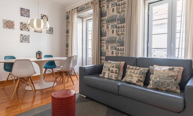 Sacramento Apartment | Condessa 2BDR Duplex by LovelyStay