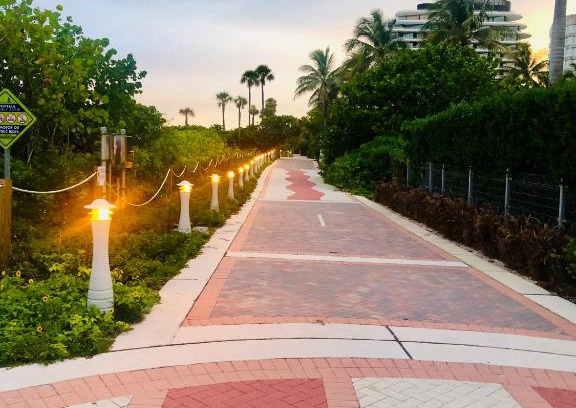 Mid Beach Apartment | Condo 103