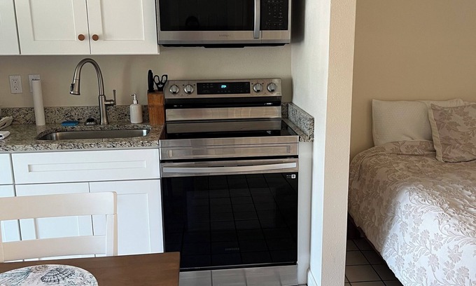 Cedar Key Condo | Condo 122 in Cedar Key Gulf View Condo newly remodeled -